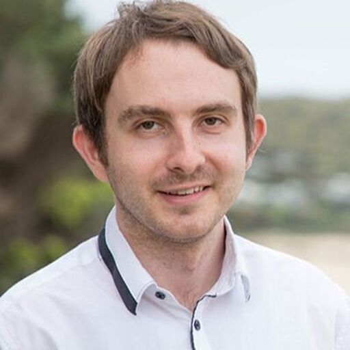 Dr. Simon Stevenson